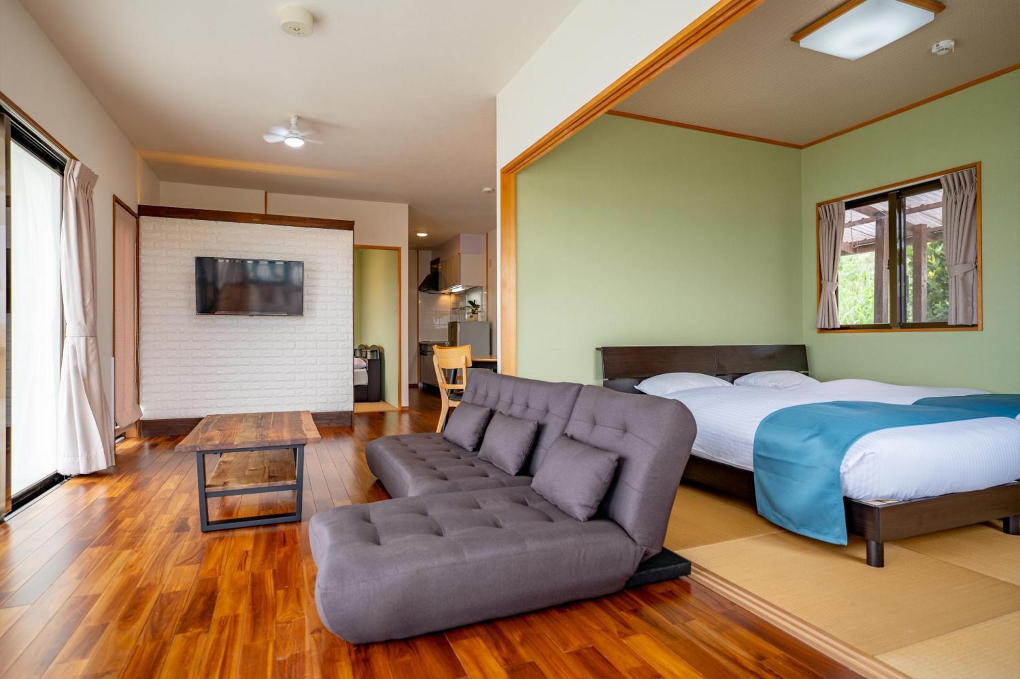 Villa ペンションパシフィカ古宇利 Kui Esterno foto